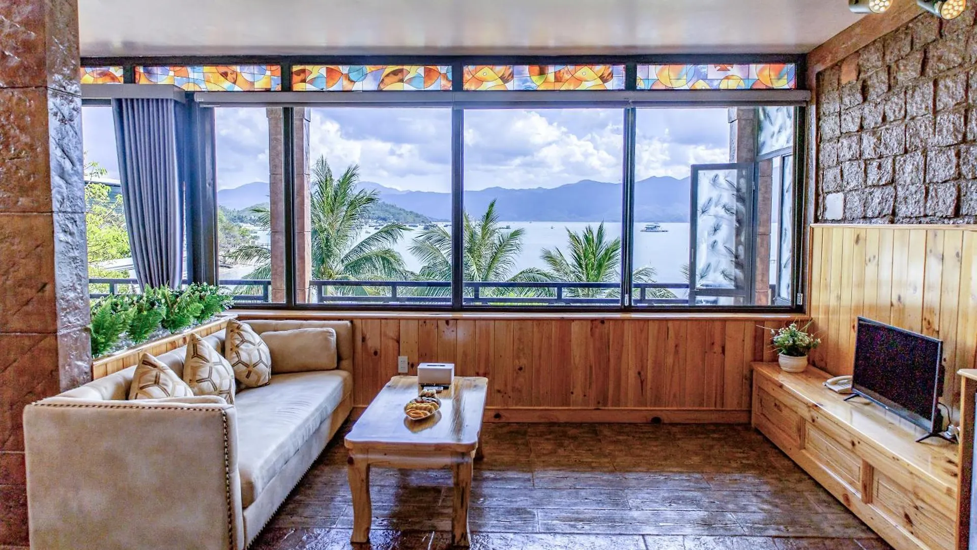 Green Oasis Nha Trang Resort 4*,  Vietnam