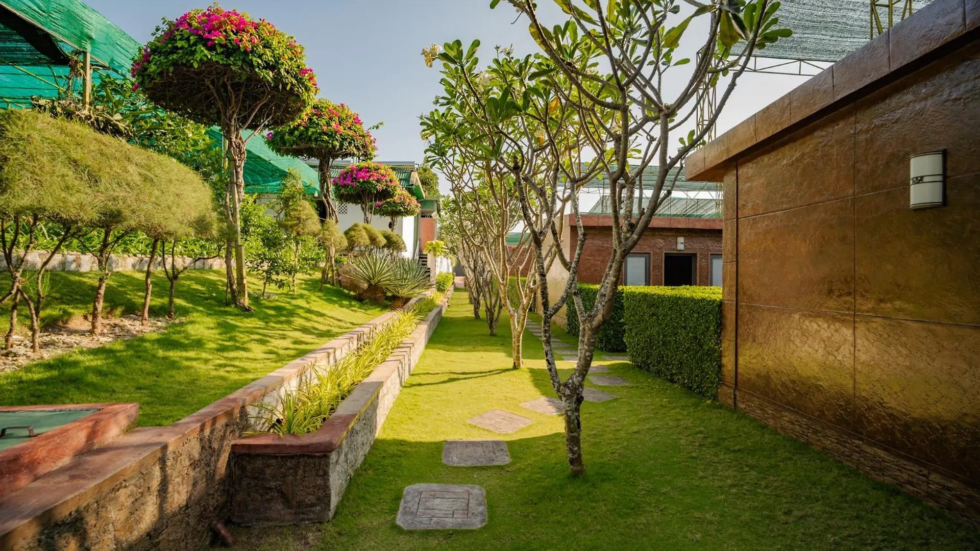 Green Oasis Nha Trang Resort Hotel