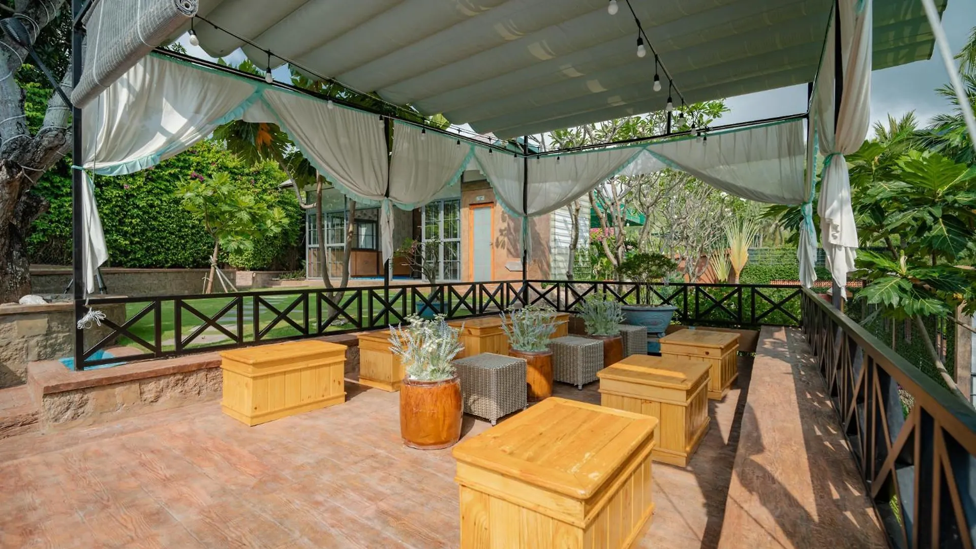 Green Oasis Nha Trang Resort