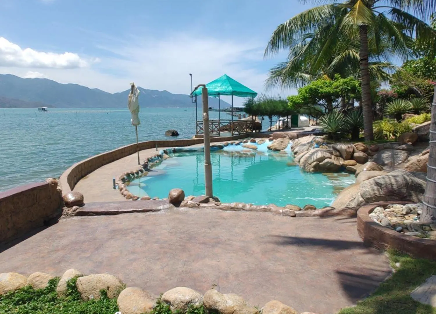 Green Oasis Nha Trang Resort Hotel